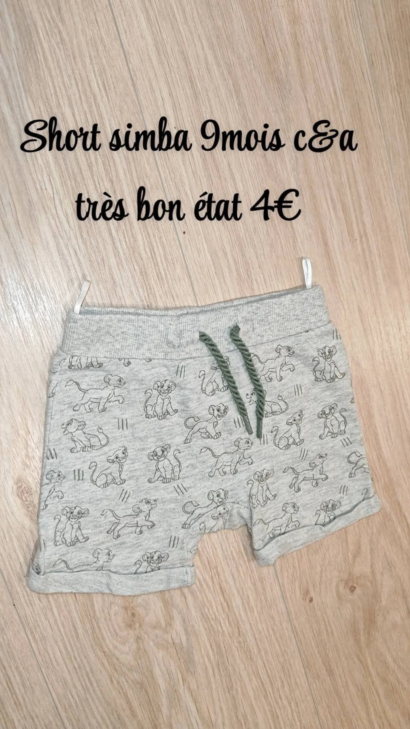Short c&a simba 9mois 🌹